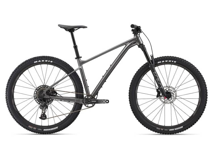 Mountainbike mit grauem Rahmen, Scheibenbremsen, und MAXXIS Reifen, Modell Fathom-1.