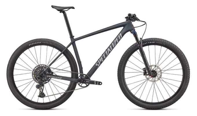 Rotes Specialized Epic Hardtail Comp Mountainbike mit Scheibenbremsen und Einzelkettenblatt.