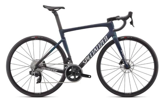 Weißes Specialized Tarmac Rennrad mit Scheibenbremsen seitlich abgebildet auf https://www.lease-a-bike.nl.