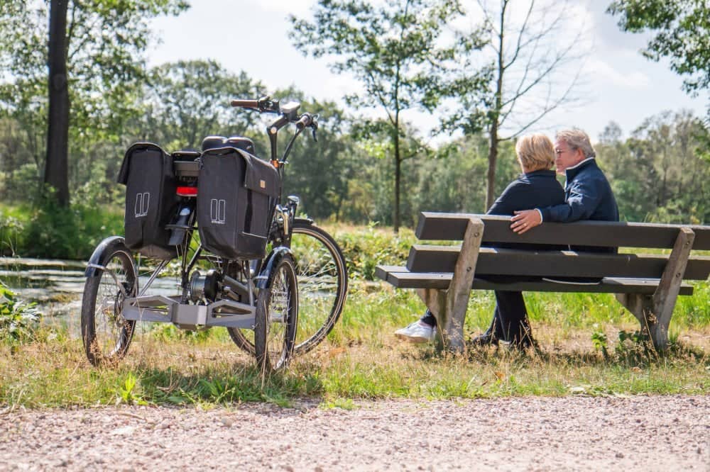 Koppel Met Een Tworby Fiets